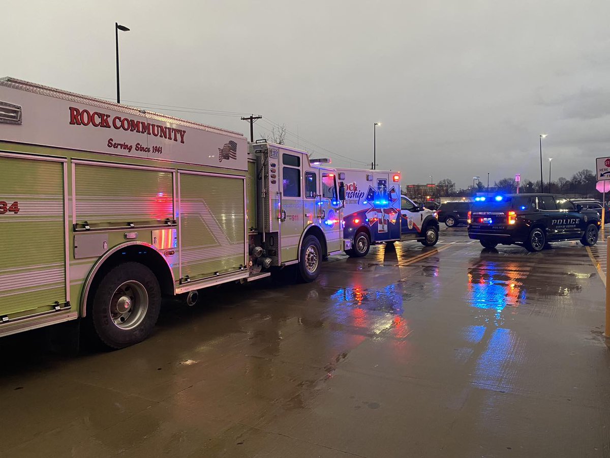 RTADEMS's tweet photo. RTAD team members participated in the Arnold Shop With A Hero event last night and had the privilege to shop with nearly 150 children.
We are grateful of being able to assist our communities!
#bethemiracle #rtadrocks #shopwithahero #paramedic #paramediclife #emt #emtlife https://t.co/xajC9LKQLt