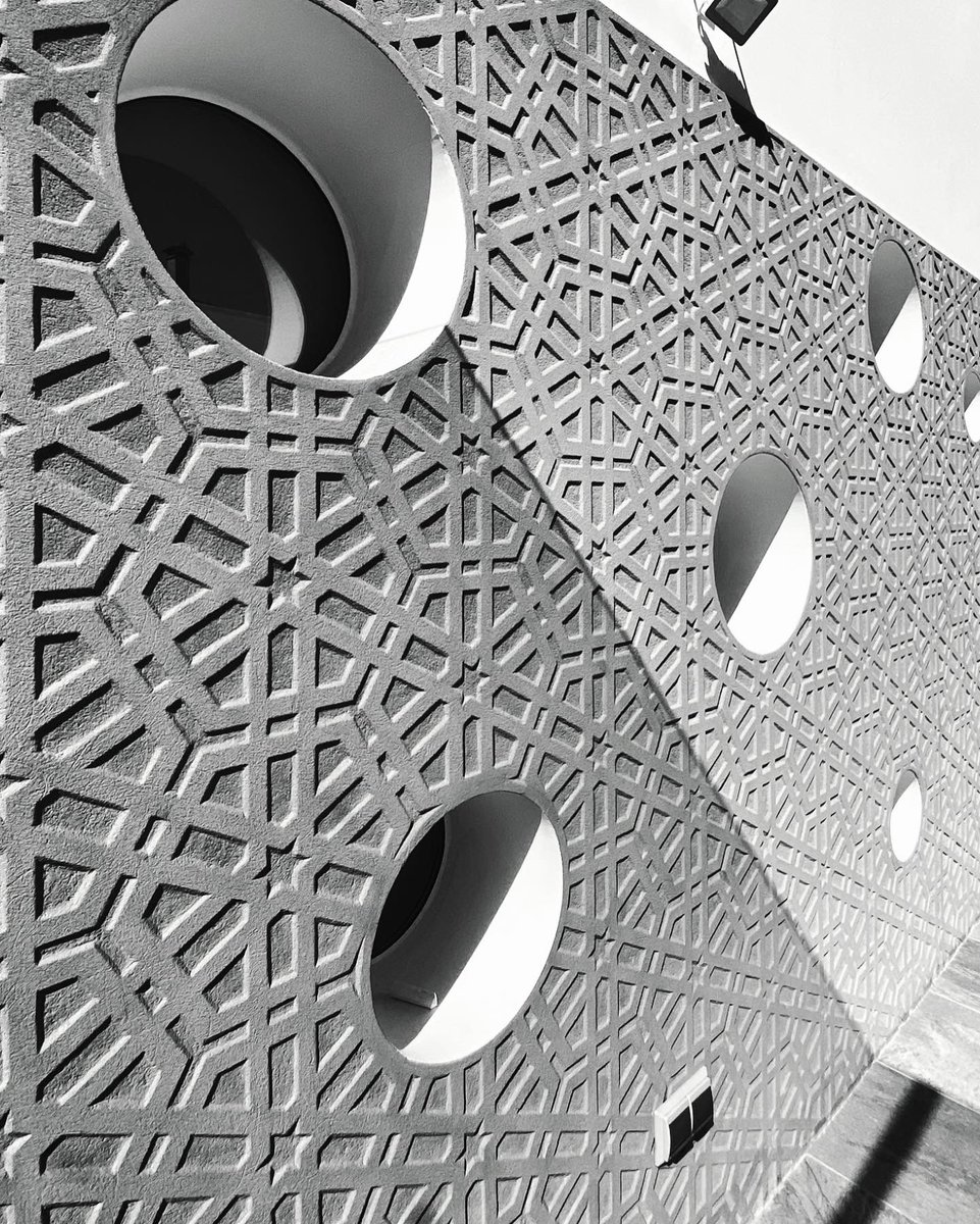 VellarinoA's tweet photo. Esgrafiado. Vivienda en Extremadura. #vellarinoarquitectos https://t.co/Pvm879i6hj