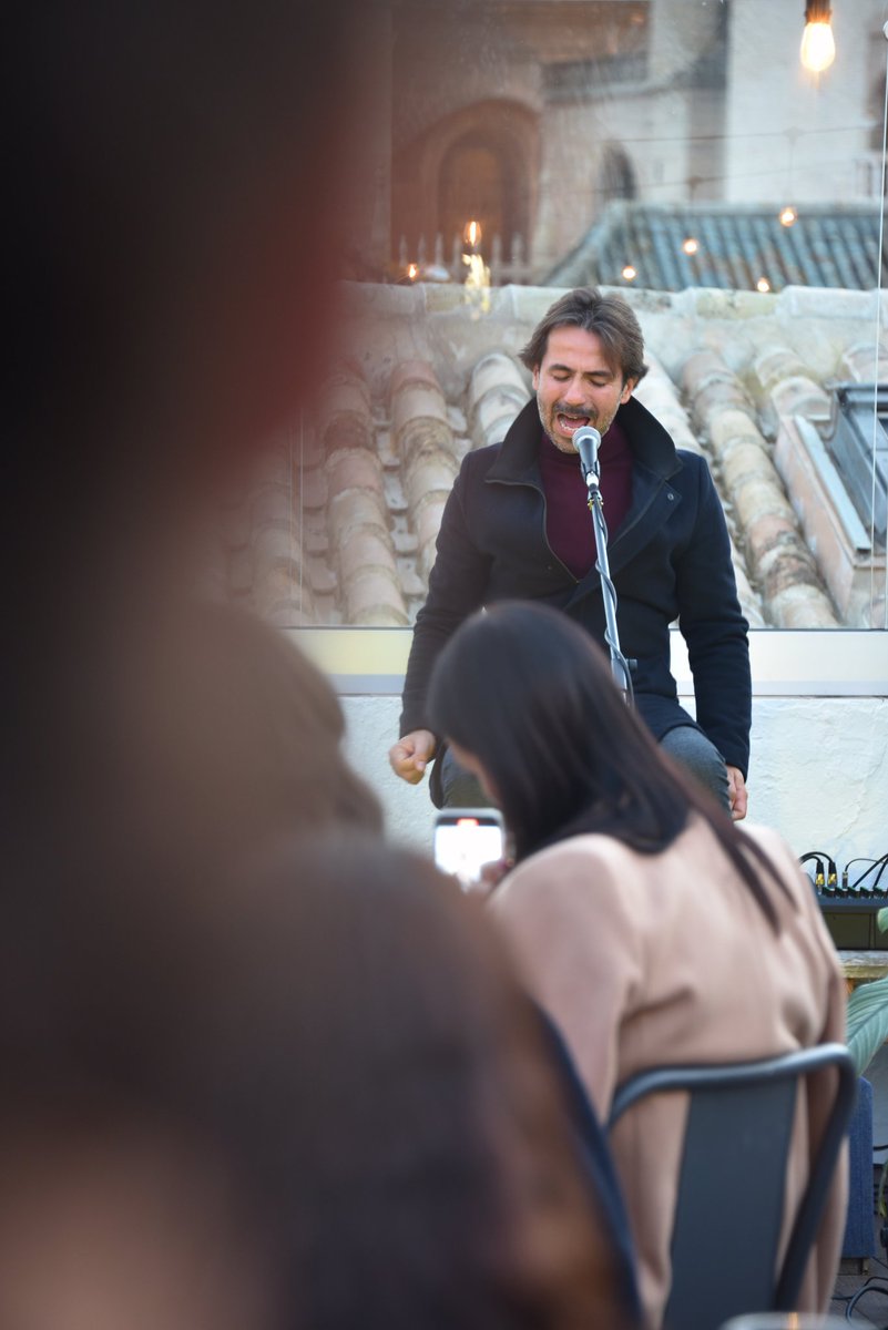 ❤️‍🔥Juan de Mairena y Francis Gómez nos erizaron  la piel con un muy buen recital de #flamenco. Abriendinos la puerta de los sentidos y sentimientos de una manera templada, pausada pero muy directa
Todo un lujo.
<a href="/juandmairena/">Juan de Mairena</a> <a href="/francisgmezcruz/">francis gómez</a> 
Mil gracias 🙌
#flamencoacustico