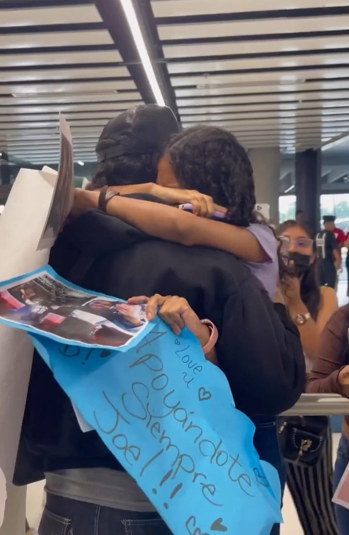 yoitsjoha's tweet photo. @JOELDELE0N Te amo tanto, estoy tan orgullosa de ti, jamás olvidaré este día, ese abrazo, tu voz diciéndome "no llores", el que me aceptaras el anillo... de verdad me hiciste muy feliz 🥺❤️ https://t.co/5km1gLwCQA