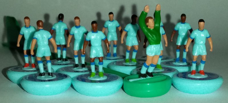 SuperFooty_com's tweet photo. Some of our custom teams currently on eBay https://t.co/SP2rSzGnkN https://t.co/hxBHQ34NOj