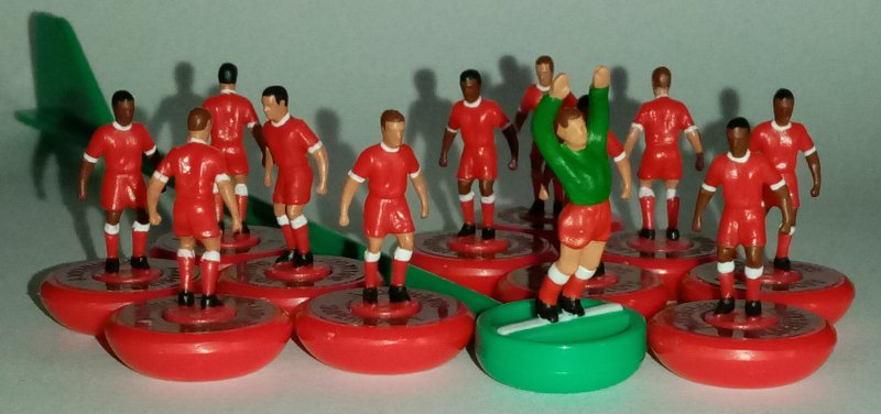 SuperFooty_com's tweet photo. Some of our custom teams currently on eBay https://t.co/SP2rSzGnkN https://t.co/hxBHQ34NOj