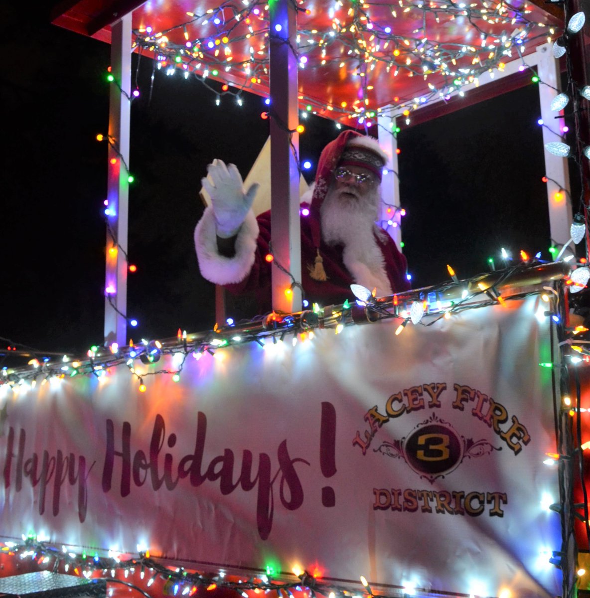 LaceyFireDist3's tweet photo. Thursday, December 15 - #SantaMobile tonight!
Thornbury, Lakepointe & Alder Glen. Leaves Station at 6pm; planned route subject to minor changes. Keep tabs by tracking Santa at https://t.co/FdpdxwiACm https://t.co/SLRs8J3aoA