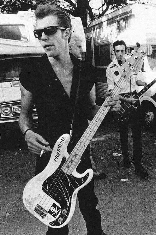 Happy birthday, Paul Simonon! 