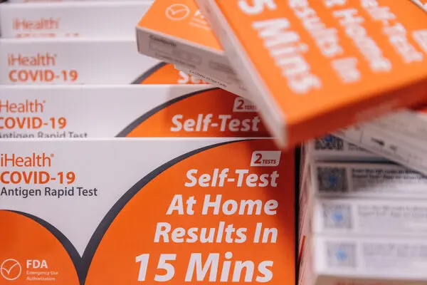 lapublichealth's tweet photo. Government-issued, free rapid COVID-19 tests are available again. Every U.S. household is eligible to order 4 free tests.

Order online at https://t.co/Vu9mrlKnIC 

If you need help placing an order, call 1-800-232-0233 https://t.co/Hz6jhGtSqC