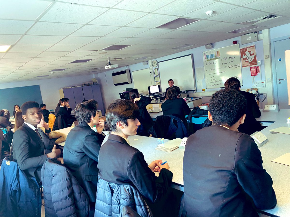 DBA6thForm's tweet image. Our future A Level Chemistry students experimenting with new chemicals #TeamDBA