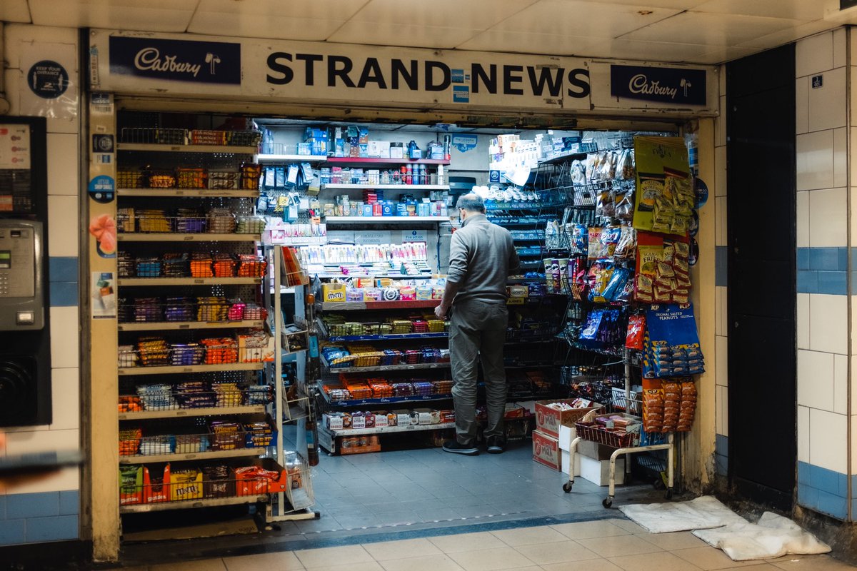bradstarkey's tweet photo. A goal for next year: Telling a story through photography. Shot in London, UK. #fujifilm_xseries #streetphotography #london #x100v https://t.co/VHtOTRdouK