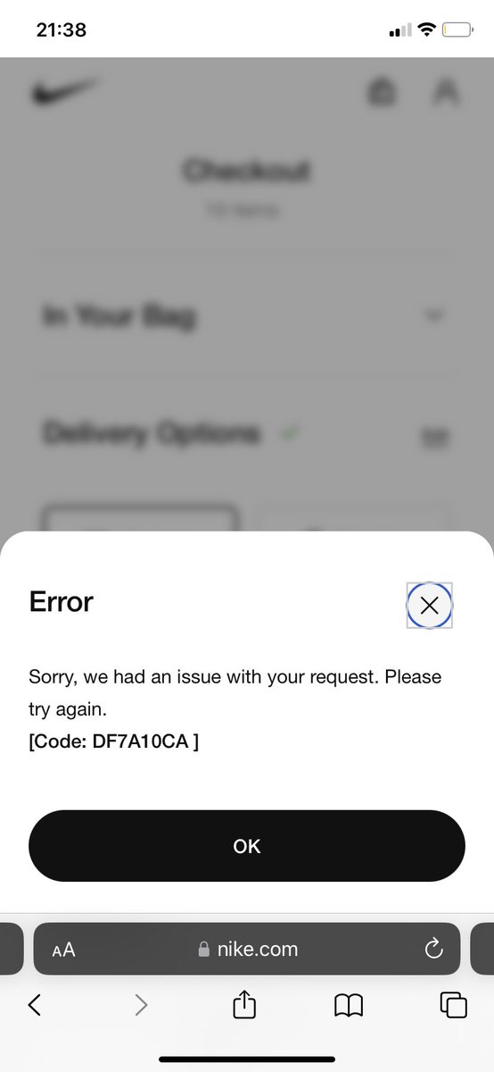 elliemalone16's tweet photo. @Nike ive been trying for days to place an order on my Nike account. Every time it says this “error request” (please see screenshot). Can you please help? https://t.co/UkjWVbhx8o