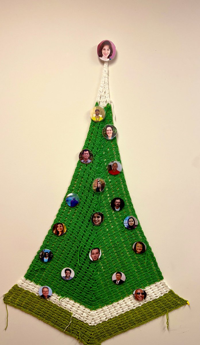 Christmas decorations 🎄🎅in Plant Pathology and Ecology Department!!@CT_CAES with. <a href="/triplettlr/">Lindsay Triplett 🌱</a> <a href="/SalmaMukhtar04/">Salma Mukhtar</a> @daSilvaLab1 <a href="/barrosoka/">Karol A. Barroso</a> @BrahStevovo <a href="/FeliciaMillett/">Felicia Millett</a> <a href="/TedardiVitoria/">Vitória M. Tedardi 🌾🔬🔍🪴💻</a> <a href="/julianaassm/">Juliana Milagres</a> <a href="/rajaronaldo8/">rajaronaldo</a>