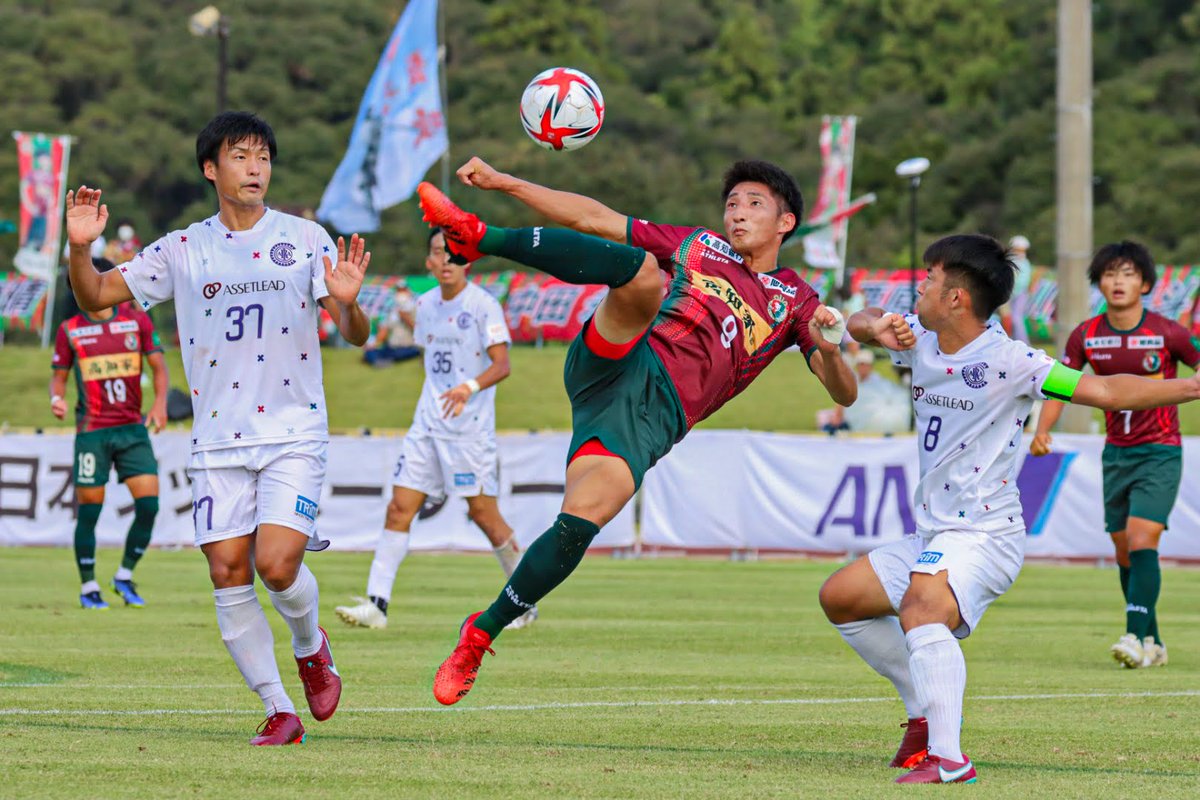 kochi_United's tweet photo. 【赤星 魁麻選手 カマタマーレ讃岐(J3)へ完全移籍のお知らせ】
このたび、高知ユナイテッドSCに所属しております赤星 魁麻選手が、カマタマーレ讃岐（J3）へ完全移籍することとなりましたので、お知らせいたします。

https://t.co/l1sAQsHUCV

#JFL
#高知ユナイテッドSC
#赤星魁麻
#kamatamare https://t.co/oJOMnov5n2