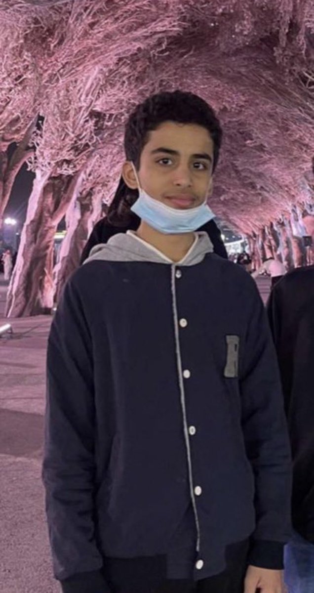 #مفقود_الخالديه بالرياض طلع يوم الثلاثاء لصلاه الفجر ولم يعد حتى الأن اسمه عبدالحميد 15 سنه كان يرتدي تيشيرت اسود لمن يجده او لديه اي معلومات يتواصل مع والدته 0583616347