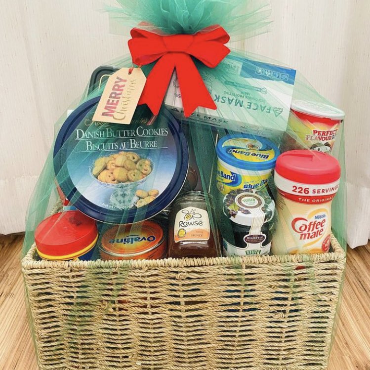 ibox_gift's tweet photo. @Mochievous I want to be patronized, cause I sell gift hampers, surprise boxes and souvenirs. Location: Lagos/ Abuja. Prices are from 15,000 Naira and can increase higher than that. Thank you. ❤️ https://t.co/U7ky1ISkT1