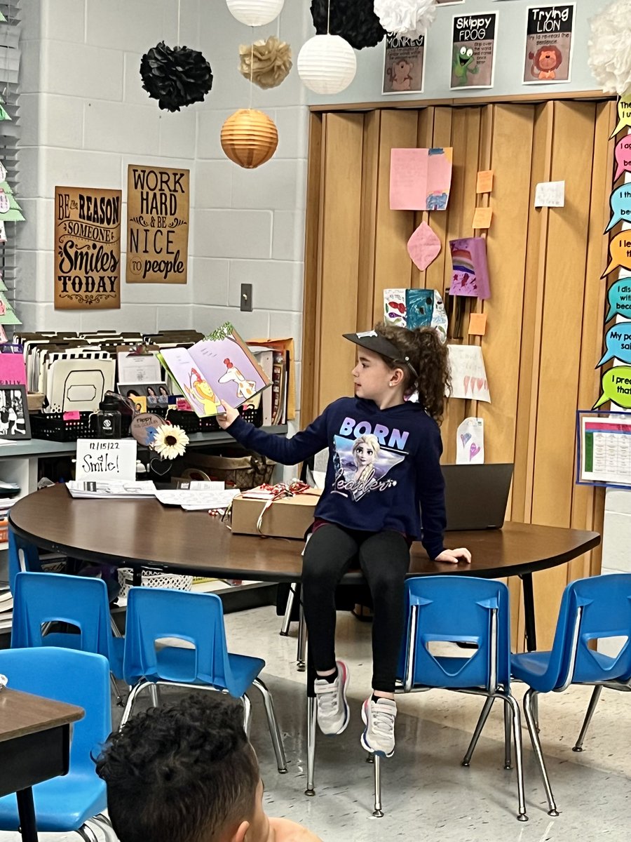 JFKOHARE's tweet photo. Once Upon A Read Aloud with Olivia! #snacktimestories https://t.co/TUdejtVohK