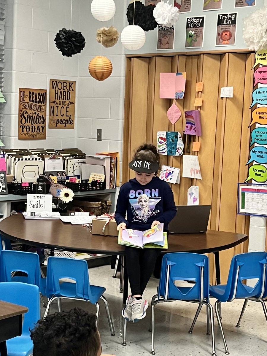 JFKOHARE's tweet photo. Once Upon A Read Aloud with Olivia! #snacktimestories https://t.co/TUdejtVohK