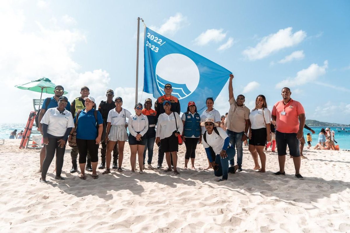 pregoneroisleno's tweet photo. San Andrés Islas.
Se realizó el evento conmemorativo al reconocimiento del galardón #BlueFlag que otorga ACODAL por cuarto año consecutivo, a la playa de #JohnnyCay Regional Park. Muy felices por el trabajo del equipo de #MaresyCostas de la Corporación CORALINA👏 https://t.co/VvYd6vZW0Q