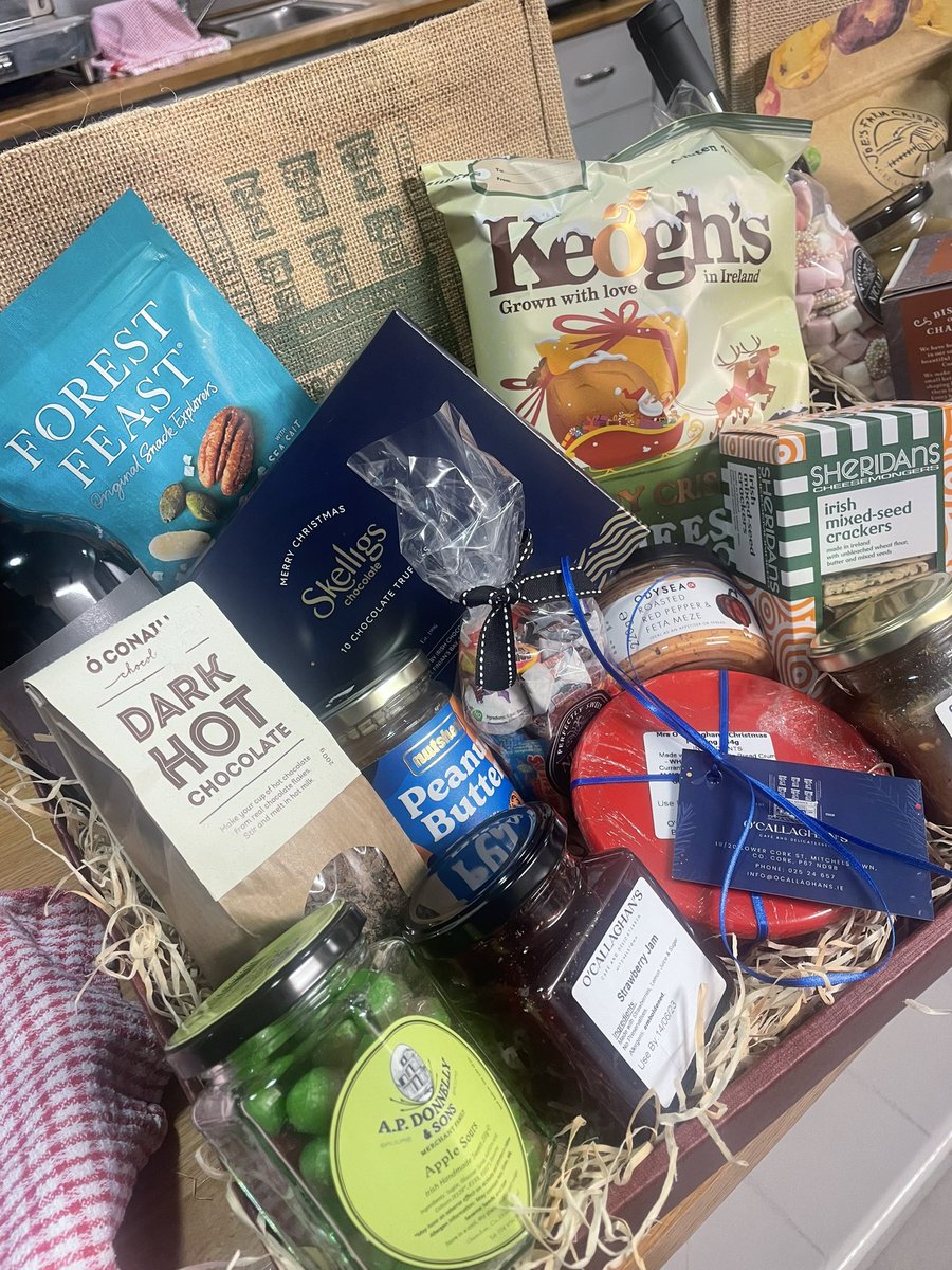 ocallaghankate's tweet photo. @Bibliocook @greensaffron @OCallaghansRest Thanks Caroline, we have some really lovely bits in store at the moment alright. All Irish too, of course! Sorry I missed you. https://t.co/ghGffb47kd