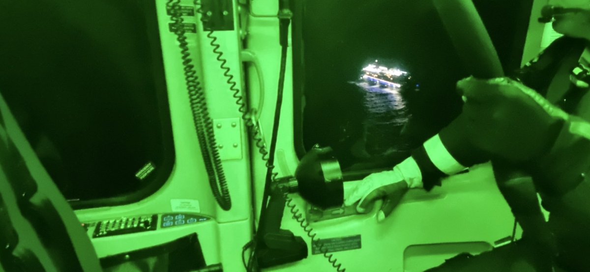 WRHS_official's tweet photo. Overnight Westpac #RescueHelicopter was tasked by #NSWAmbulance to assist a patient on a cruise ship 30km off the coast of #SealRocks. Once on scene the Helicopter Critical Care Paramedic was #winched onto the ship, and the man was stabilised flown John Hunter Hospital. https://t.co/PeiVRFPfdm