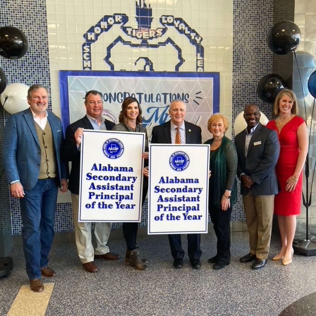 CLAS (@clasleaders) on Twitter photo Congrats to <a href="/AuburnJrHigh/">Auburn Jr. High</a> Assistant Principal Mallory Kincaid for being named the AASSP Assistant Principal of the Year! <a href="/Othell/">Vic Wilson</a> <a href="/AASSP_Alabama/">Alabama Association of Secondary School Principals</a> <a href="/AasspAkers/">Katrina Akers</a> <a href="/AuburnCityEdu/">Auburn City Schools</a> ed.gr/effu3 Congrats to <a href="/AuburnJrHigh/">Auburn Jr. High</a> Assistant Principal Mallory Kincaid for being named the AASSP Assistant Principal of the Year! <a href="/Othell/">Vic Wilson</a> <a href="/AASSP_Alabama/">Alabama Association of Secondary School Principals</a> <a href="/AasspAkers/">Katrina Akers</a> <a href="/AuburnCityEdu/">Auburn City Schools</a> ed.gr/effu3