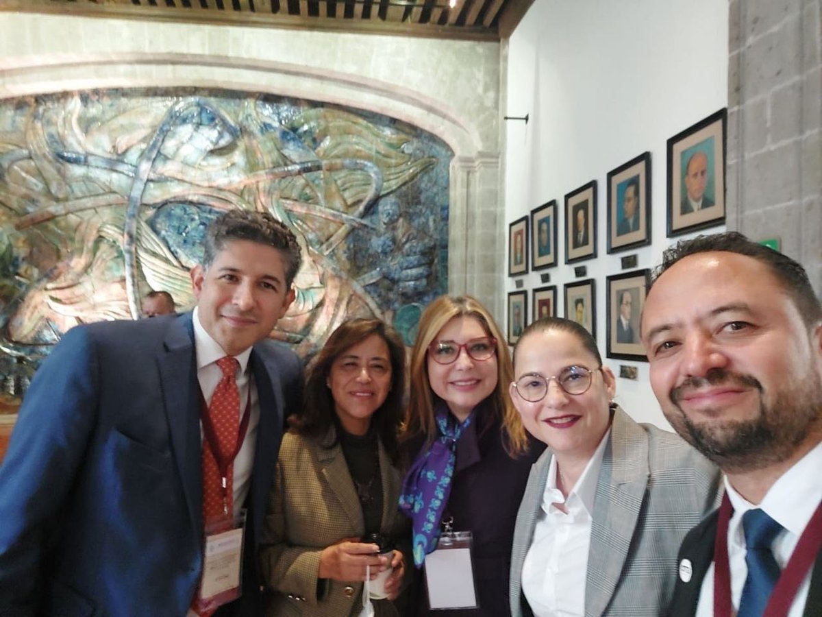 JCFloresMiramon's tweet photo. LVI Reunión Nacional Plenaria Ordinaria del Consejo Nacional de Autoridades Educativas (CONAEDU), encabezada por la maestra @Letamaya, titular de la @SEP_mx.
Estamos analizando los avances y desafíos ante el nuevo Marco Curricular para su articulación con #Recrea. https://t.co/CdbUIu9uZH