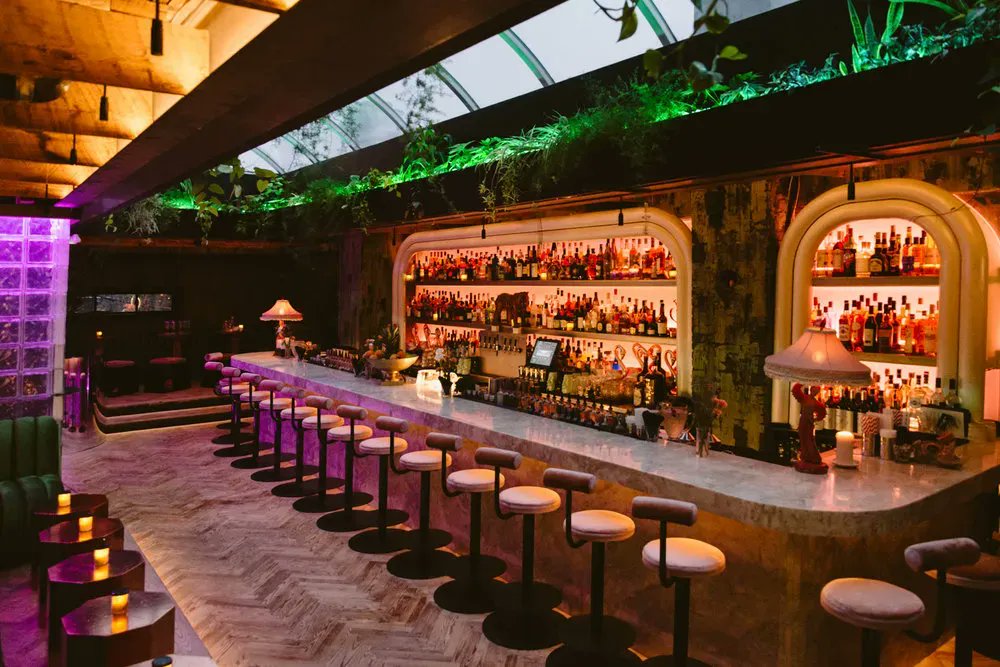 sortirmtl's tweet image. Les Bars cachés à Montréal sortirmtl.com/guide/les-bars…