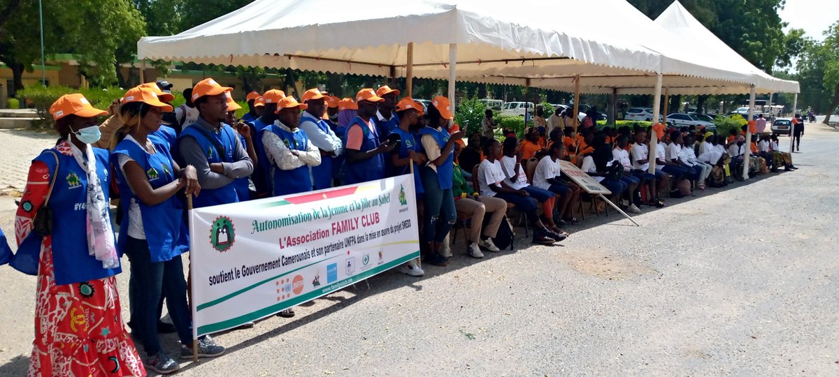 ALIROU's tweet photo. L'association #FamilyClub soutient le gouvernement du #Camerpun et @UNFPACameroon dans l'implémentation du projet #Swedd2. Ses volontaires l'ont fait savoir à #Maroua au lancement des #SBC. #FamilyClub au service des résultats transformateurs @DrJustinKoffi @tappingdiotima @Cab https://t.co/kj7bpiYptW