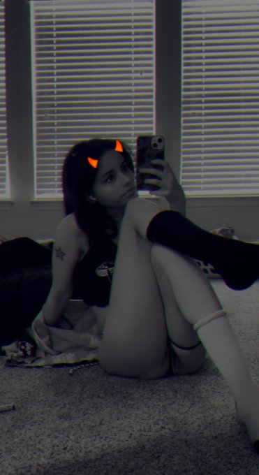 If interested in videos (new videos) or pics dm me☺️🥵😜 https://t.co/oysGSxOuUm