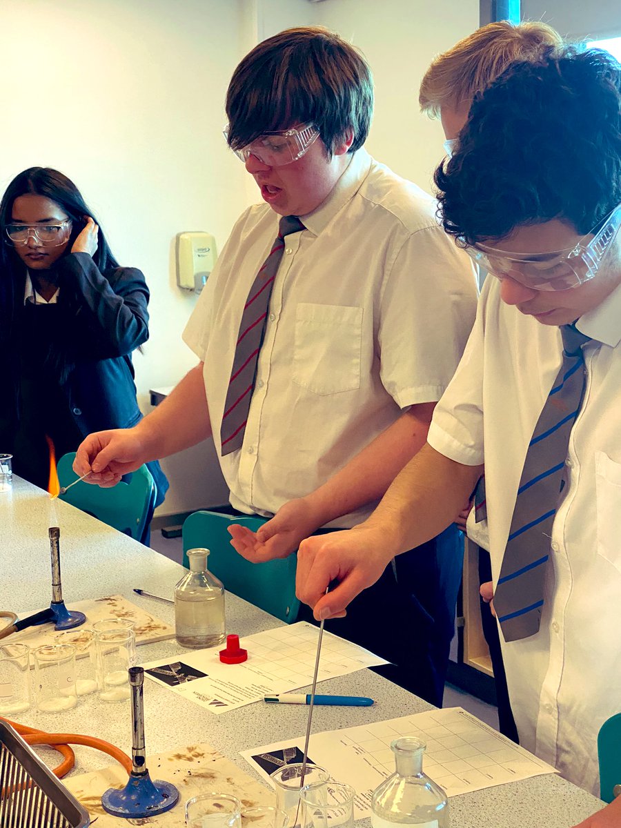 DBA6thForm's tweet image. Our new courses Forensic Investigation and Criminology were really popular options 🔬🧪🥼#TeamDBA