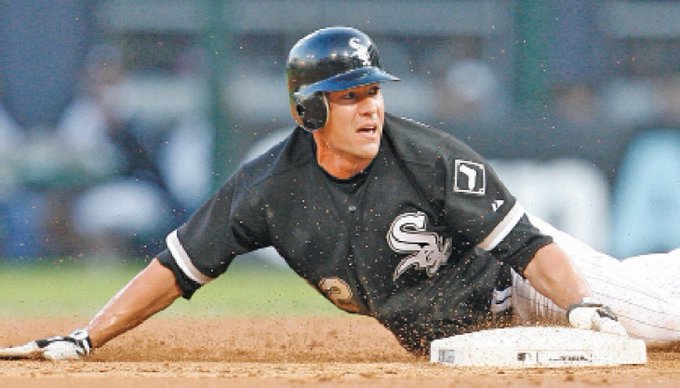 Chuck Garfien on X: Scott Podsednik in 2005: 59 SBs White Sox in 2022: 58  SBs White Sox in 2021: 57 SBs With MLB's new rule changes, are stolen bases  coming back?