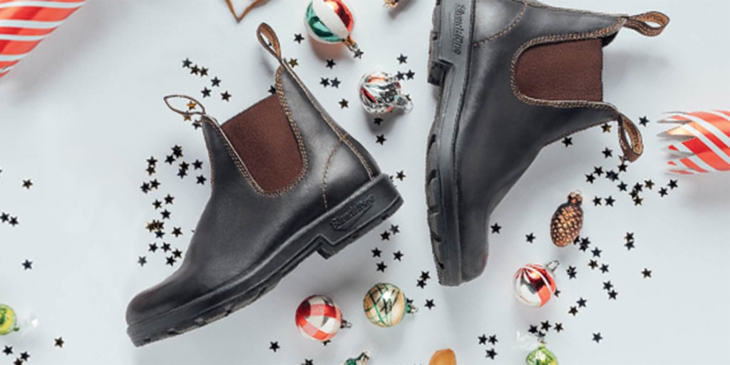 austboot's tweet photo. Santa doesn't need laces.
Santa needs Blundstone traction, warm, dry feet and comfort in a storm. (So do Santa's helpers!)
Give the gift everyone wants.
Merry Blundstone to all!
https://t.co/deZbrGdAAa
#Blundstone #AustBootCo #WishList https://t.co/sRt2PFv73V