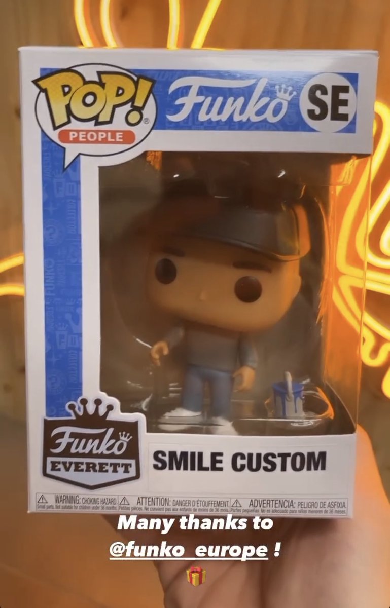 Smile Custom tweet media