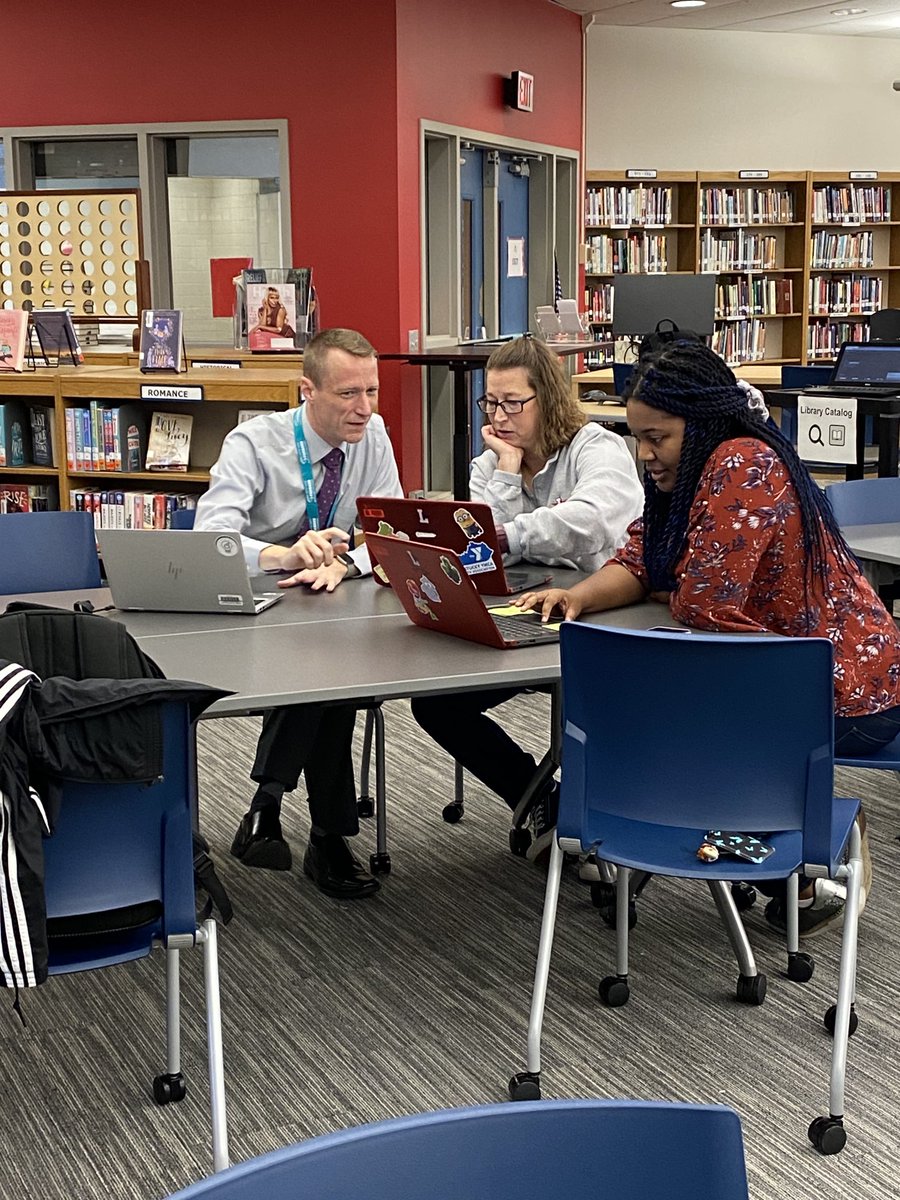 LHSLibraryMedia tweet media