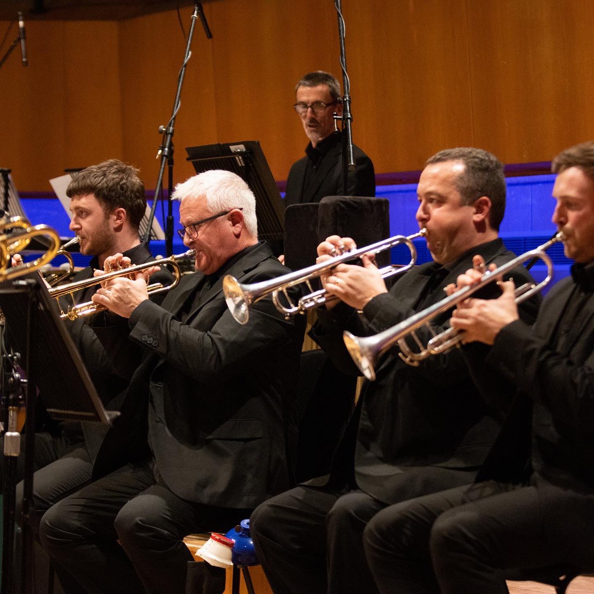 BBCNOW's tweet photo. So grateful to our wonderful audiences who joined us in #Cardiff and #Swansea this week, we had so much fun performing for you all!
 
Special thanks to singers @LouiseDearman and Matt Ford and conductor Andrew Cottee who made our ‘Swingin’ Christmas’ concert so fantastic 🎄 https://t.co/Ou2WwDPiaH