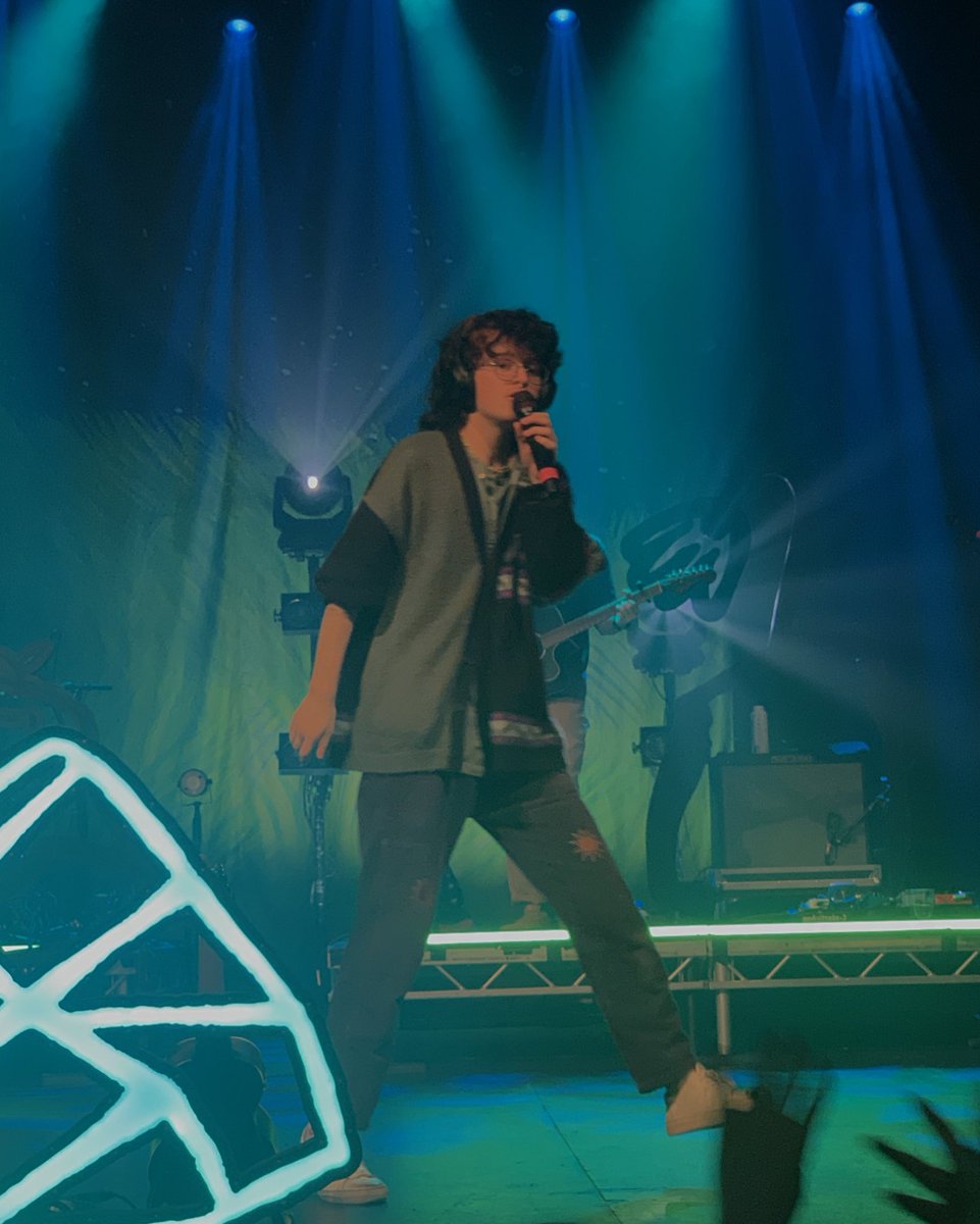 _M00NWALK3R_'s tweet photo. HAPPY BIRTHDAY @CAVETOWN !! I’m so so happy to be part of your amazing fan base and to have listened to your music and YT vids for so long now. Can’t wait to see you and the #cavecrew on Feb 14 ❤️ #cavetown https://t.co/WChHN6Sx7j