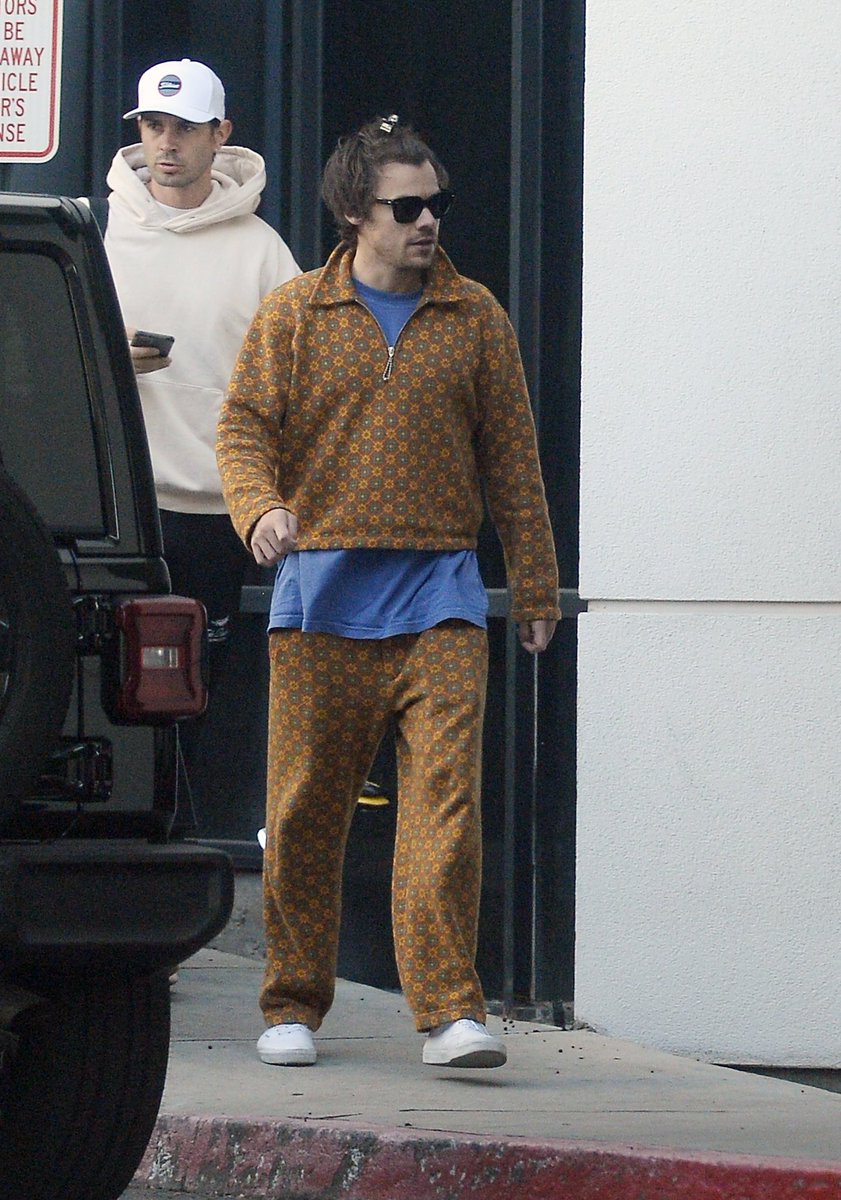 Harry Styles, Olivia Wilde updates🍋🍋 tweet media