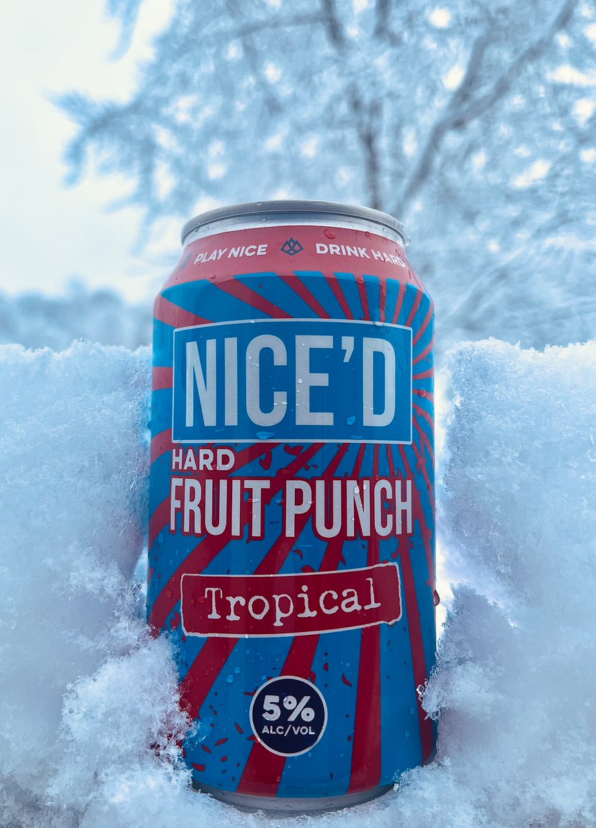 nicedhardtea's tweet photo. Drinking in a winter wonderland. ☃️ #snowday https://t.co/6VIT4lB05e