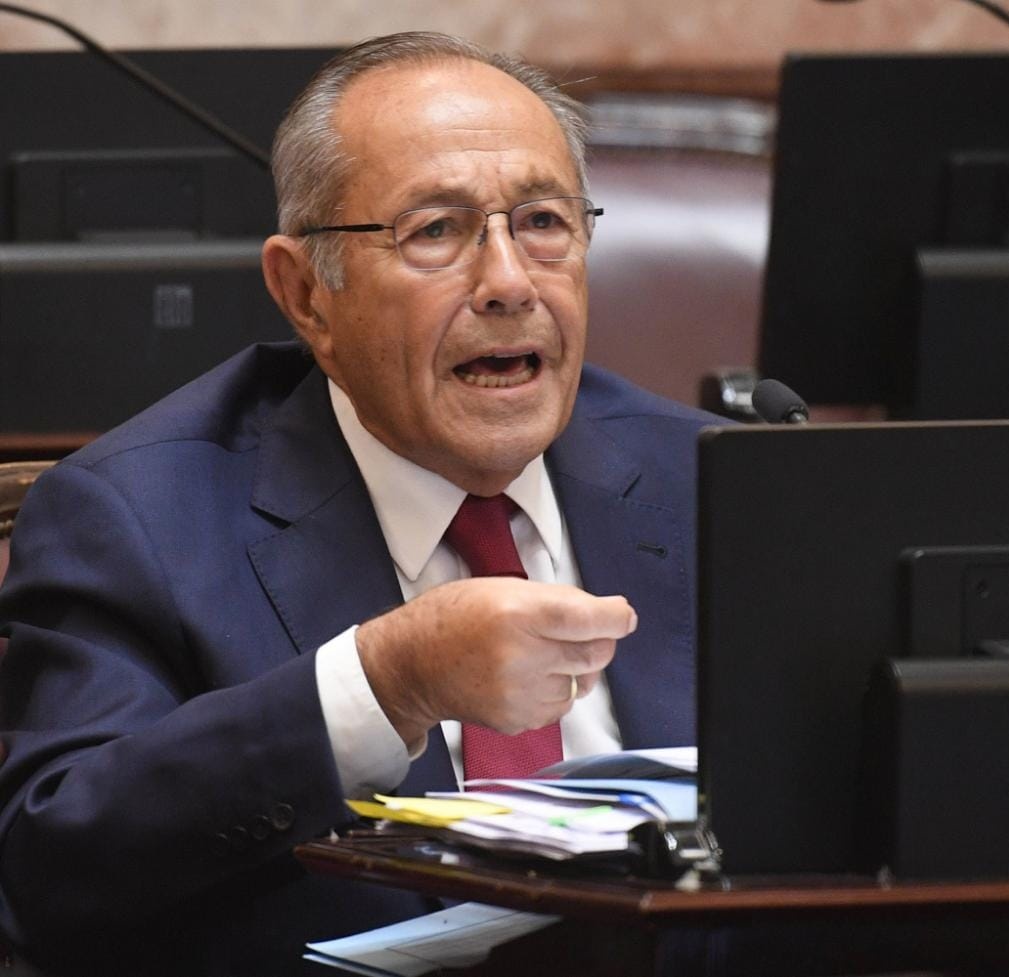 "nos sentimos orgullosos de que La UNSL con tanto prestigio en Ciencia y Técnica actúe de manera Plural y con inteligencia y que tenga tanto prestigio nacional es muy lindo" <a href="/adolfoRSaa/">Adolfo Rodriguez Saa</a> 
#radiouniversidad <a href="/LauraCampoJD/">María Laura Campo</a>
@moriunsl <a href="/poderjk/">Daniel Poder</a> <a href="/noticiasUNSL/">UNSL</a>