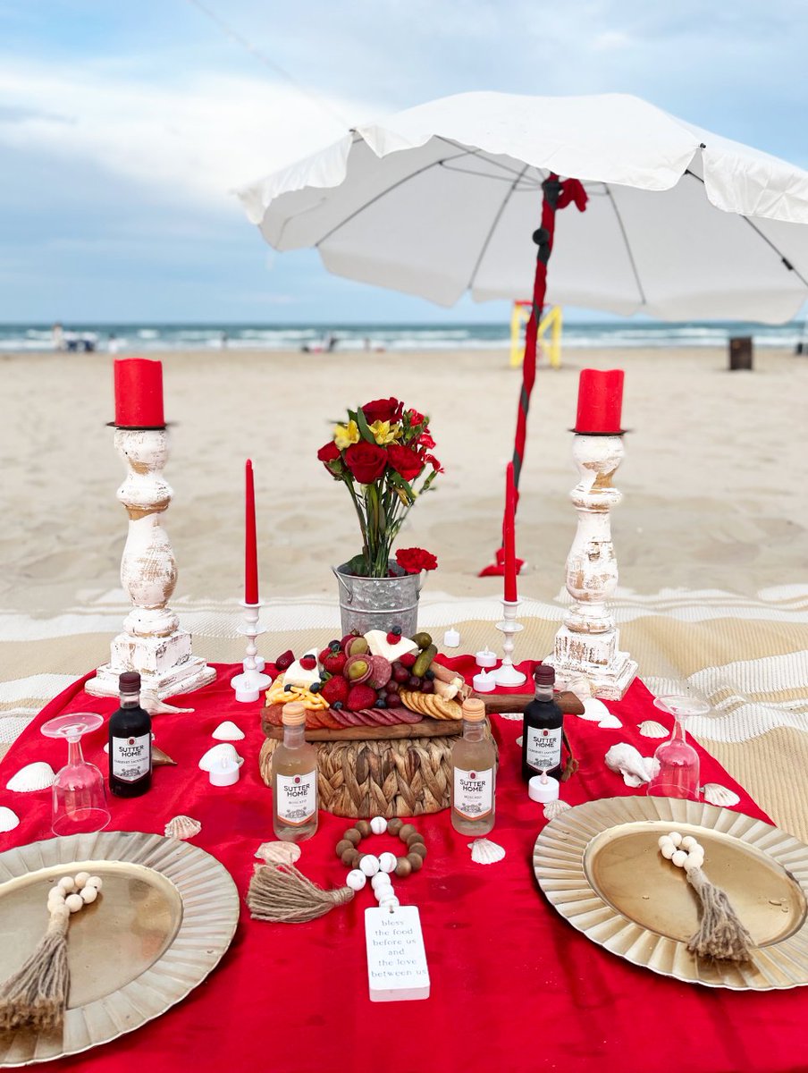 OleDecor's tweet photo. Imagine the most elegant views and luxurious picnics all stagged and made for you! Whether its wedding purposals or a private get together with friends, that is all thanks to Nadia Baughman Turner a Rio Grande Valley native that has helped so many clientle! https://t.co/3pciCdaAlu