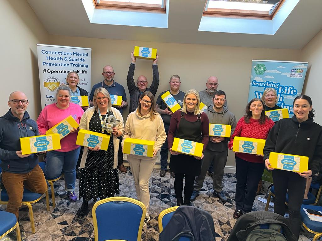 RainbowBrightT2's tweet photo. ❤️🌈What a great 2 days delivering #OperationLinkLife Veterans mental health awareness and suicide prevention T4T...
Amazing bunch of learners split over two groups...think the smiling faces say it all 😊
Brilliant way to end 2022...helping create suicide safer communities...😍 https://t.co/ovd2Ma2HUw
