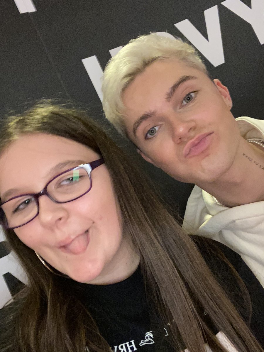 This was the best day of my life. Miss you so much @HRVY #streamallornothing 🥰❤️