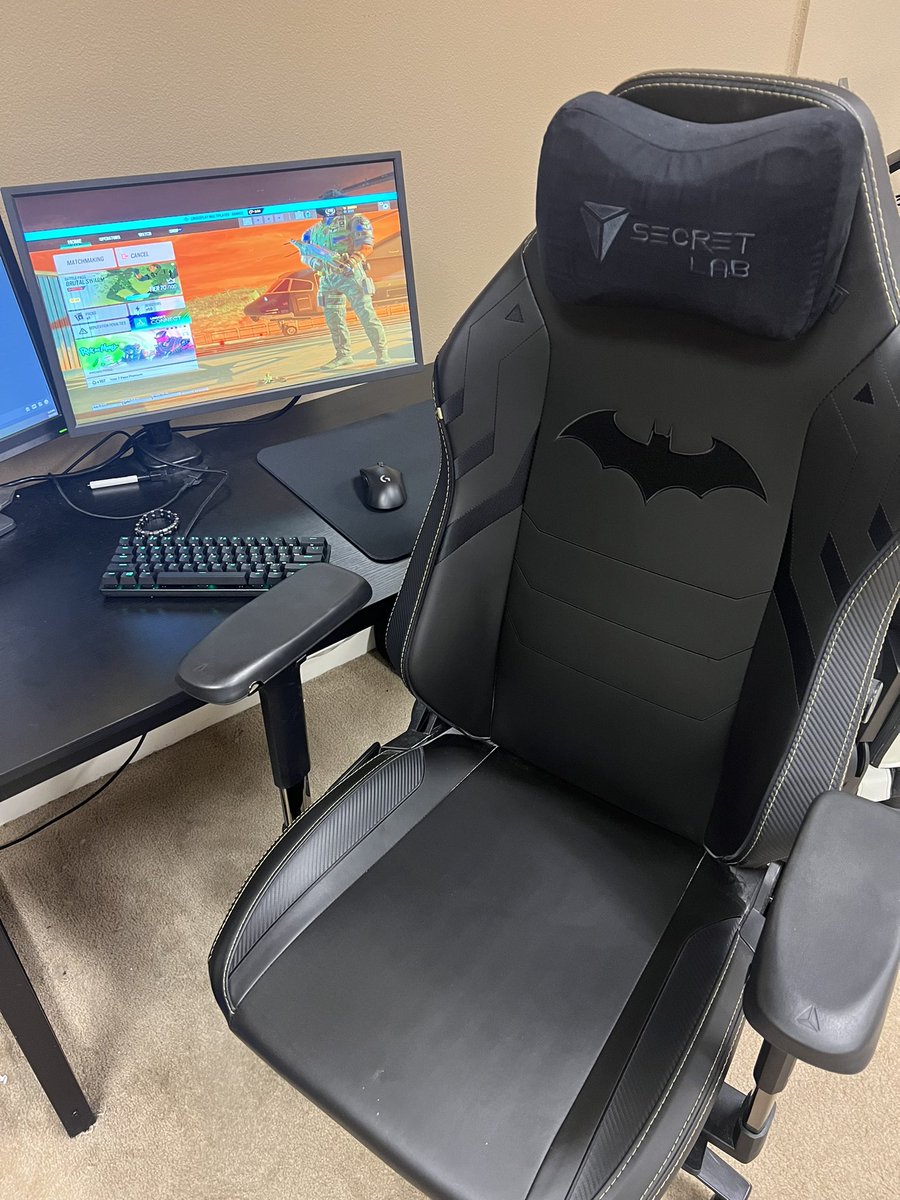 Thank you <a href="/secretlabchairs/">Secretlab</a> for sending me the Secretlab TITAN 2020. This chair was very easy to build and is very comfortable for long gaming sessions. Don’t miss their ongoing Christmas deals: secretlab.co #Secretlab #Ad #DC #Batman