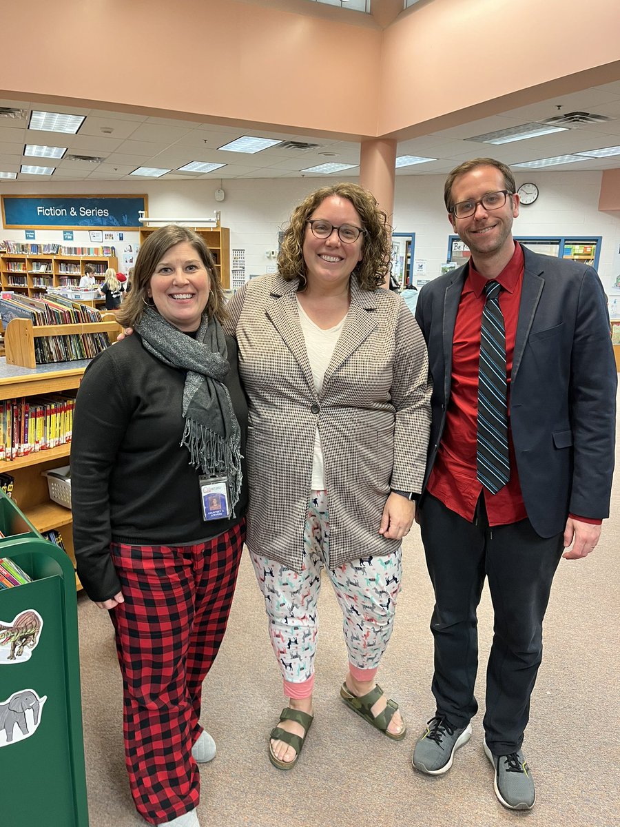 Our <a href="/Mosaic_ES/">Mosaic Elementary School</a> staff is Zooming toward winter break in our best Zoom attire!  We are so lucky to have a wonderful administration that ensures our students AND staff learn, give and thrive-all while having a little fun.  ❤️💻😃