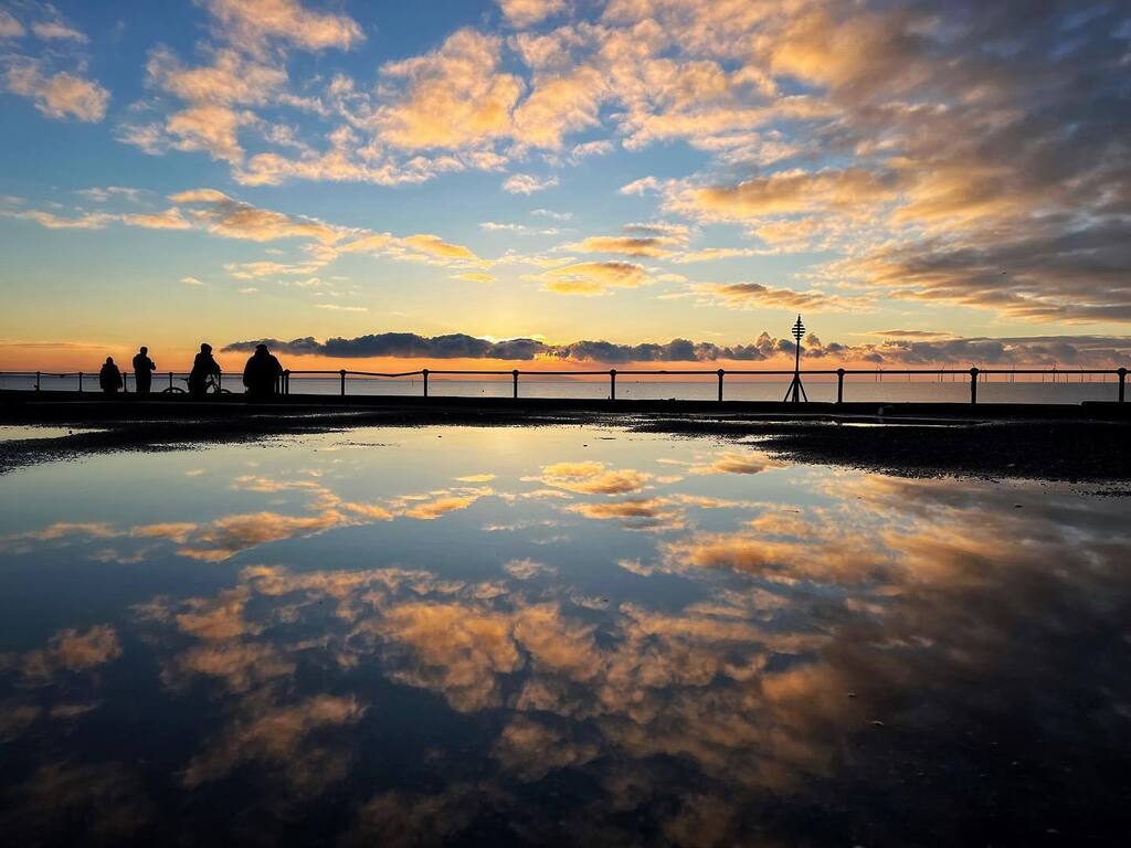formidablephoto's tweet photo. Reflection // Crosby https://t.co/BoVNz2cESi https://t.co/AktZSP8TFZ