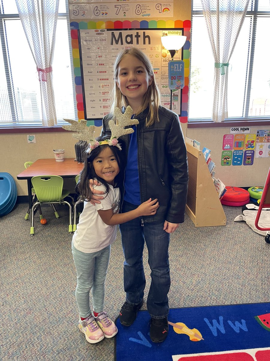 MrsHigleyKinder's tweet photo. Always a blast with our buddies!!☺️ @McClureMarshals #mccluremarshals @MsNewcombsClass https://t.co/vQYL1P44Nk