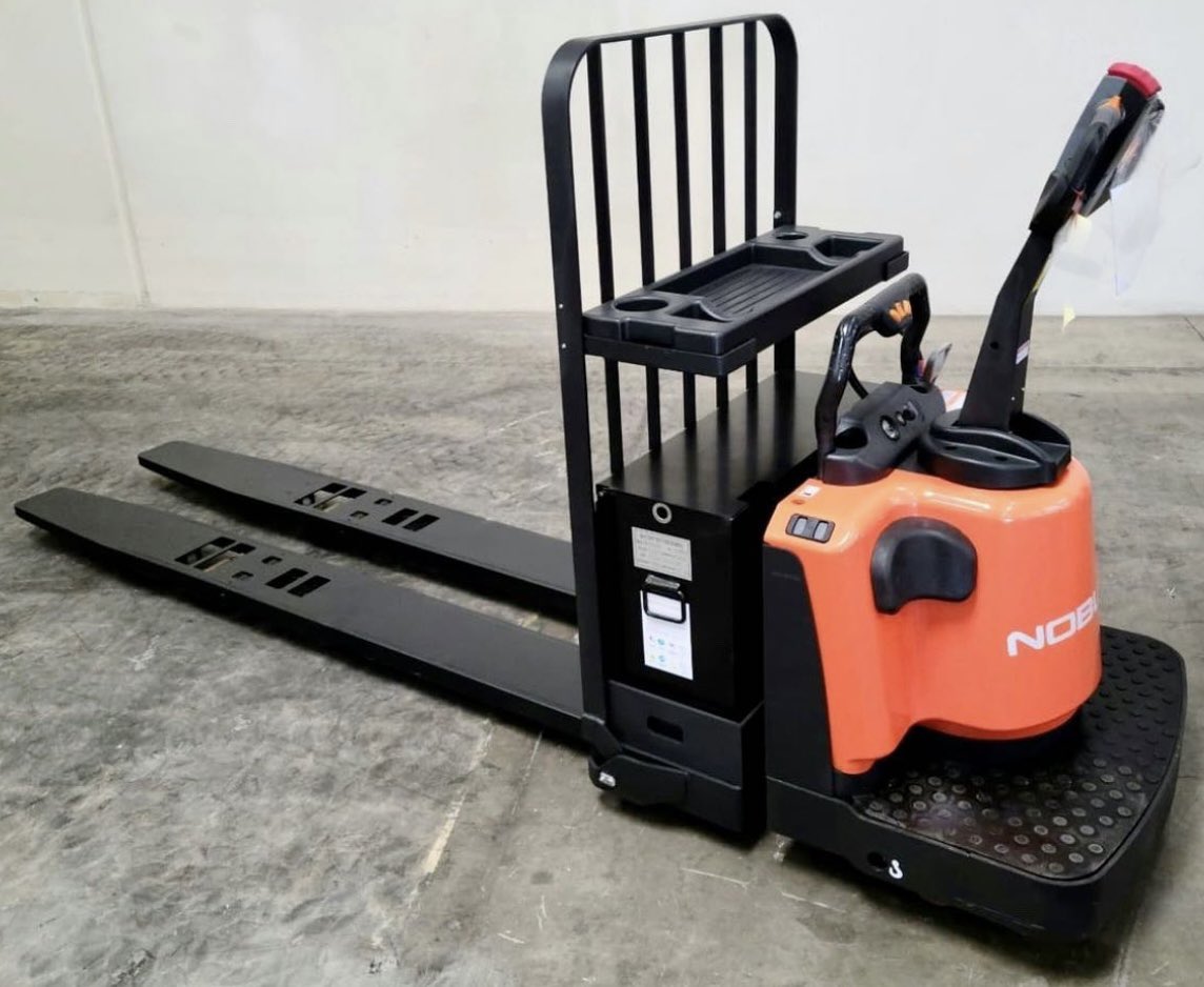 DonofNoblelift's tweet photo. In Stock the PT60R and PT80R End-Control Rider Pallet Jack 6-8,000lb., single and double forks, Lead Acid Battery, Dual Stability Casters, AC Drive Motor, American Curtis Controller, LBR, Utility Tray. 909-212-1962 don.hwang@nobleliftna.com #noblelift #riderpalletjack #endrider https://t.co/kPUPUh5SEo
