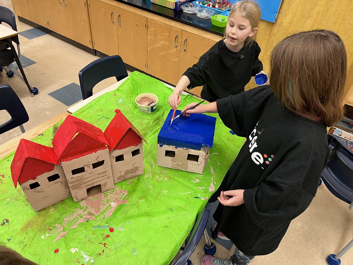 MrsBallinger1's tweet photo. Our winter village structures are coming along. #BuildingThings #Science @SilverSpryycbe https://t.co/6urElvRrXX