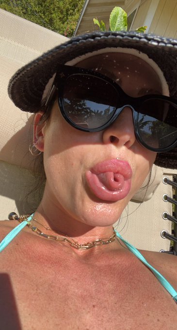 Omg hi 😍 https://t.co/0j8uD7TTWW<a href="/tag/onmfc"class="tags"><span>#onmfc</span></a>