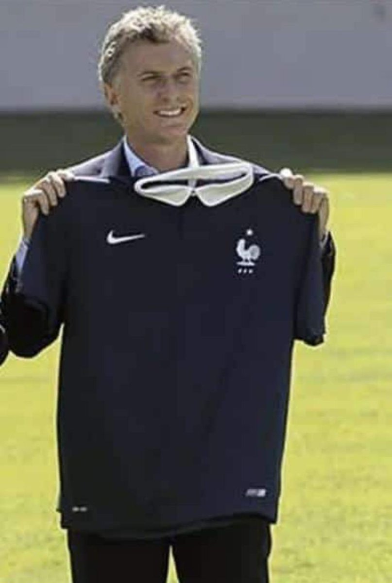 JoseTexido's tweet photo. Hola, vengo a mufar a Francia #MacriMufa https://t.co/gl0FO7VCVp