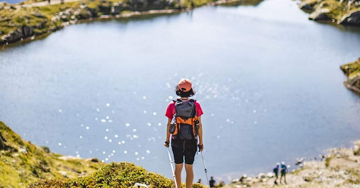 Global_GWI's tweet photo. A STRIKING STAT
Outdoor recreation spending (tourism, gardening, hiking, biking, camping, etc.) grew 19% in the US from 2020-2021, contributing $862B in gross economic output, surpassing both mining &amp; agriculture. 

Source: https://t.co/GvBWEILe8A

#wellness #GWIBrief https://t.co/sMYqEr8z8H
