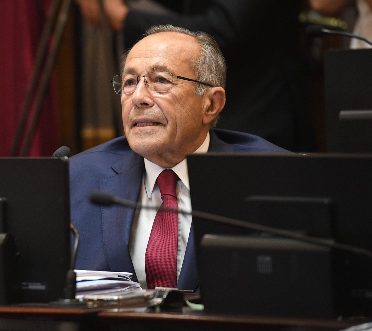 "propongo que el próximo sea un Gobierno de CONVERGENCIA , que el que gobierna comparta con sus aliados las ideas y convoque a la oposición a opinar " <a href="/adolfoRSaa/">Adolfo Rodriguez Saa</a> <a href="/LauraCampoJD/">María Laura Campo</a> 
<a href="/poderjk/">Daniel Poder</a> <a href="/SoriaLucrecia/">Lucrecia Soria</a> <a href="/bartolosanluis/">Bartolo Abdala</a> @moriunsl