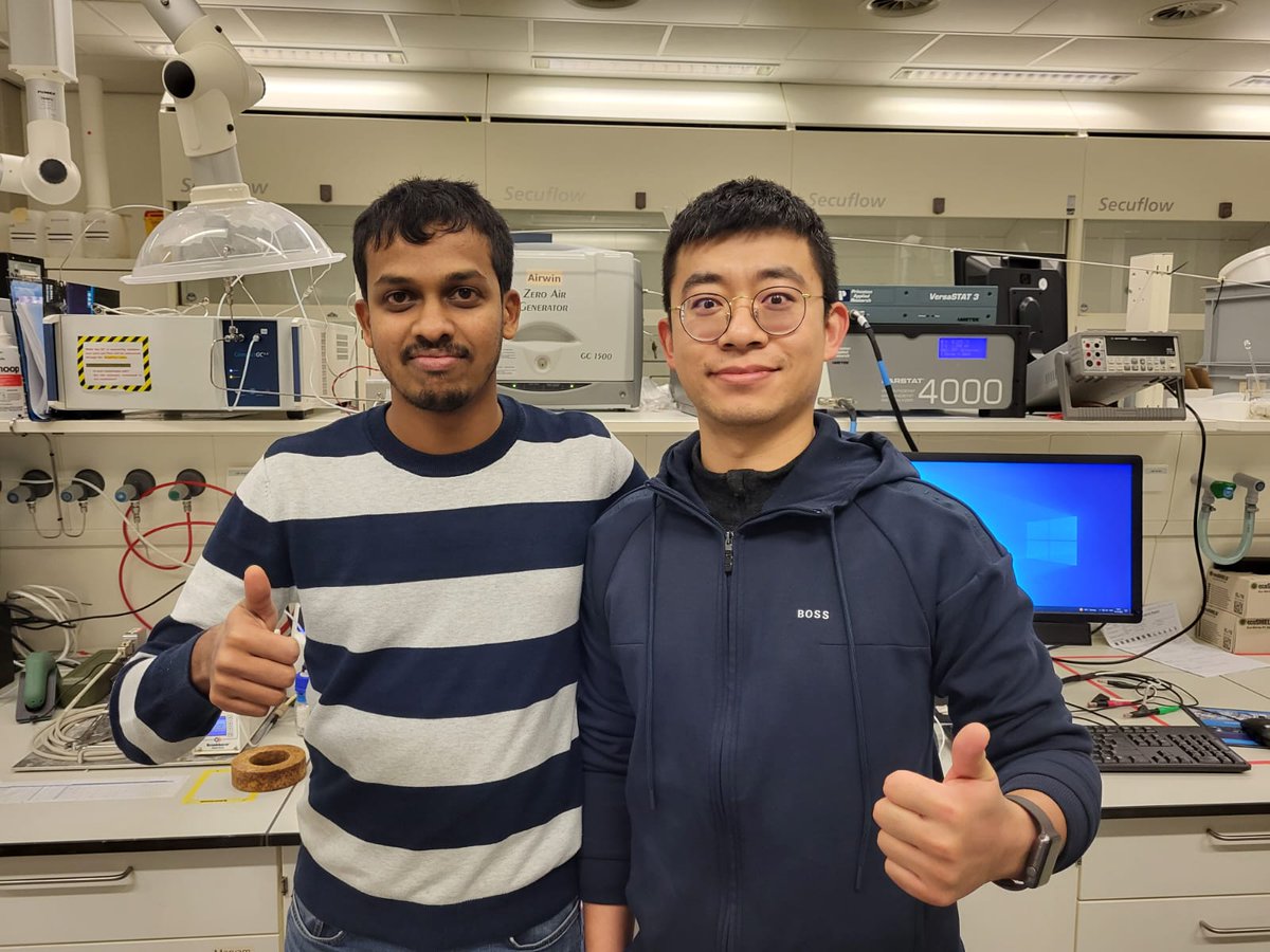 siddharth1292's tweet photo. It was great working with @rollmale for the past 1.5 years, who as a Postdoc played a major role in helping me and other PhDs in our lab. Will miss those fun scientific and non-scientific discussions but wish him a great success in his new role at @UniMelb ! https://t.co/J20PqO8Qk0